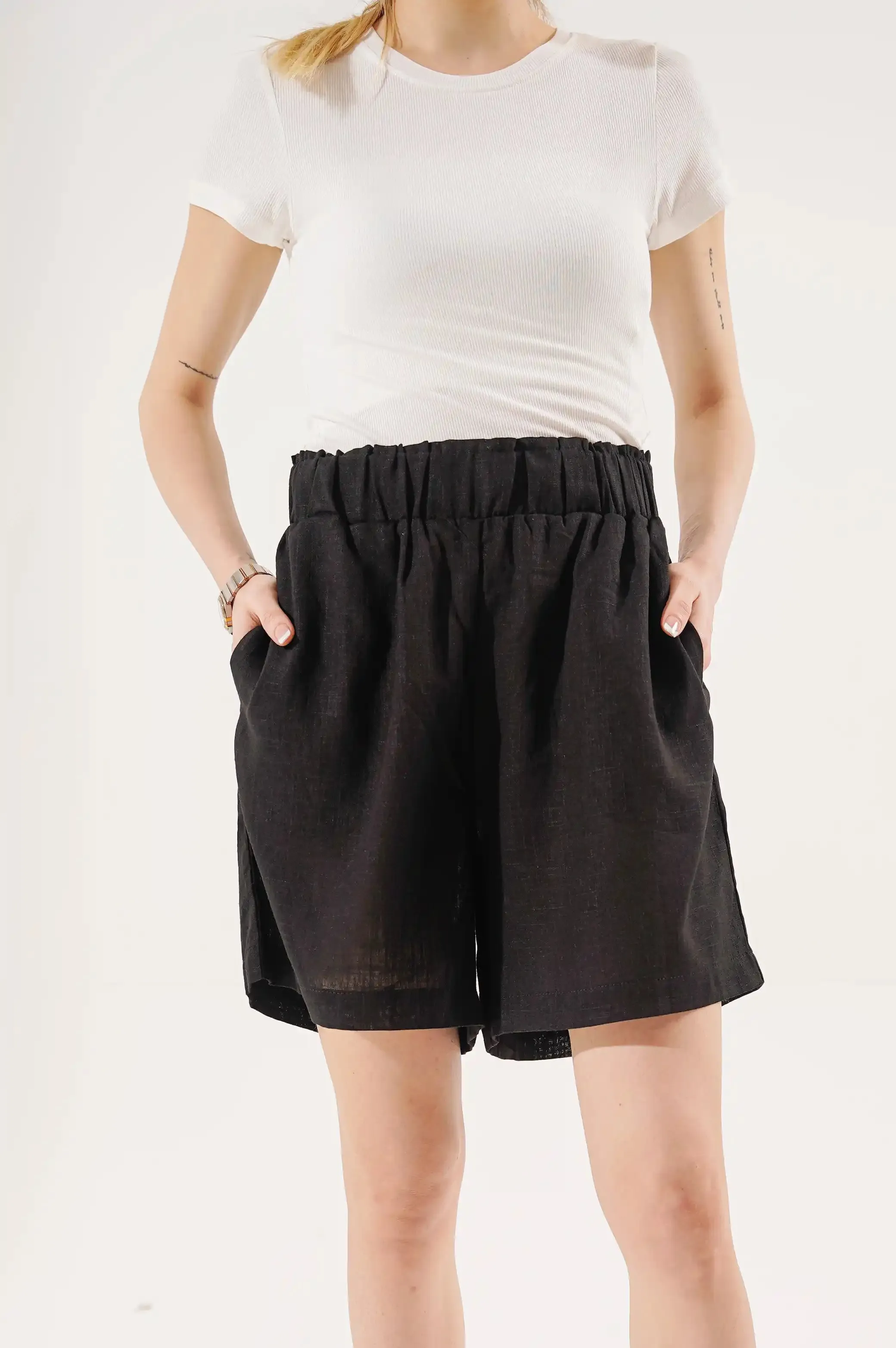 CASUAL LINEN SHORTS