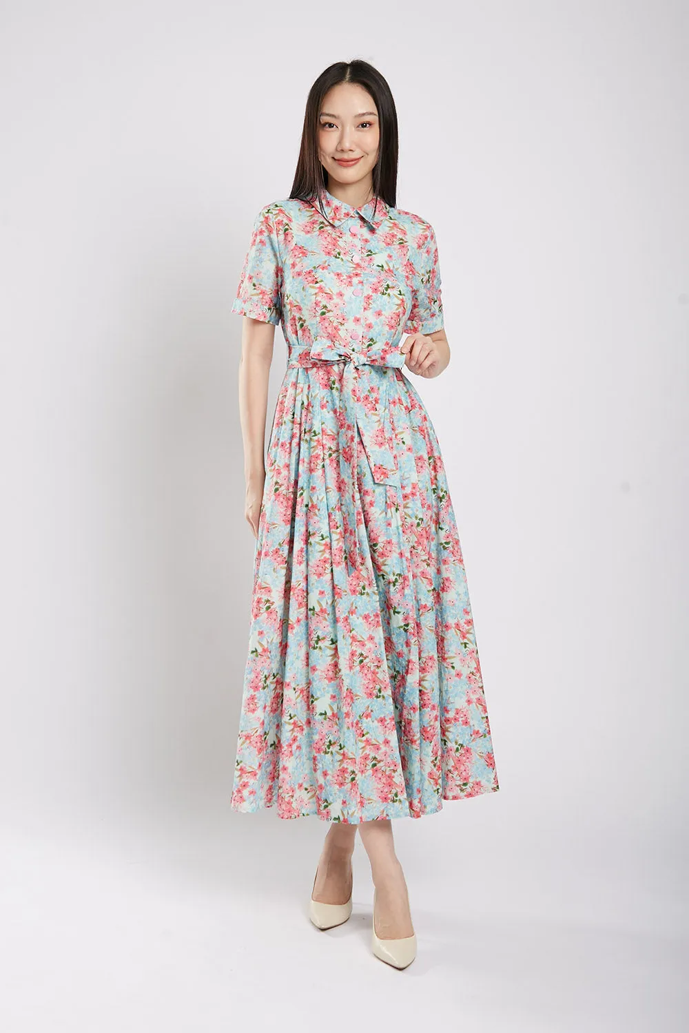 Erinn Collar Maxi Printed Dress in Green Floral