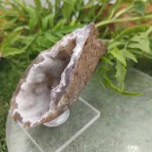 Geody Agate with Quartz spikes - Home Decor - Feng Shui