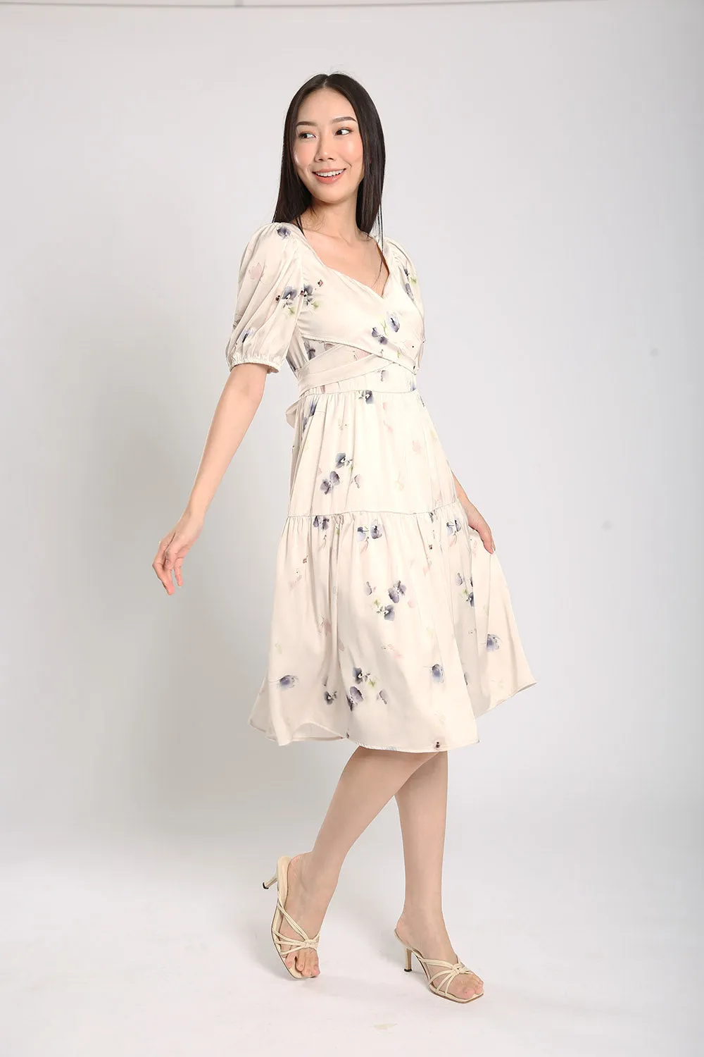 Katrine Floral Printed Dress in Apricot