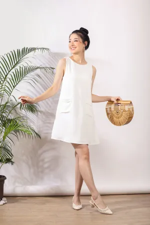 Nella Front Pockets Shift Dress in White