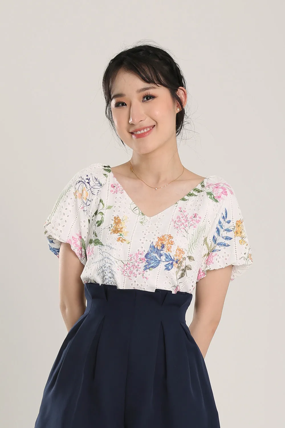 Rayla Blouse in Floral Eyelet